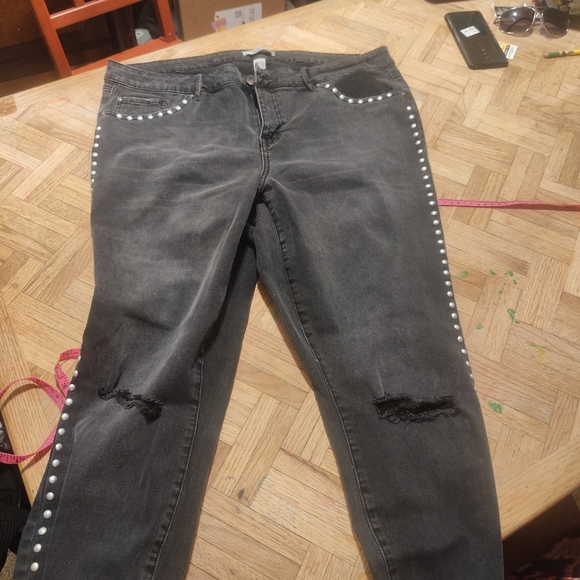 Pants - Picture 3 of 3
